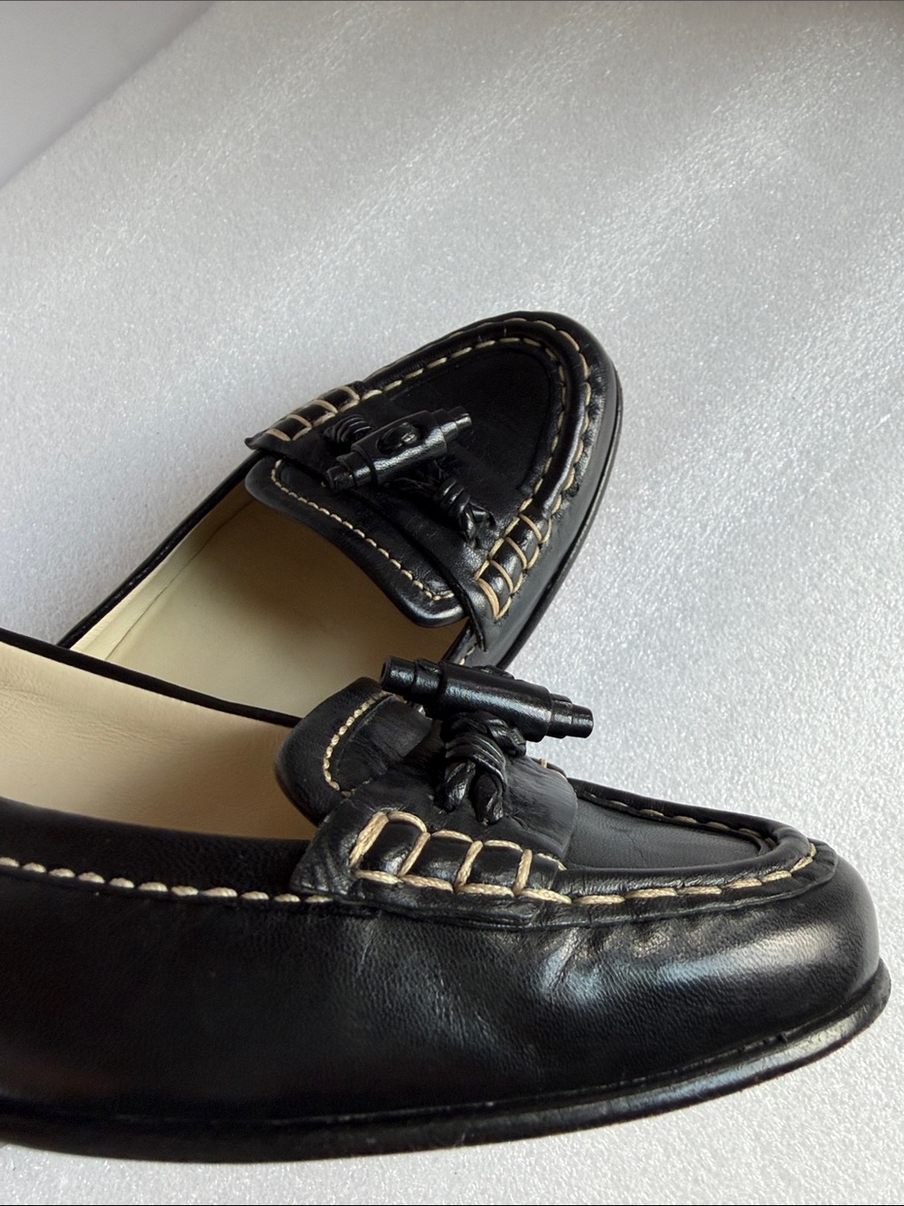 COLE HAAN Black Leather Tassel Loafers Contrast Stitching Flats Women’s 5.5 - Picture 14 of 16